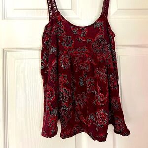 Aeropostale Burgundy Camisole Top With Crochet Straps Size Small Petite